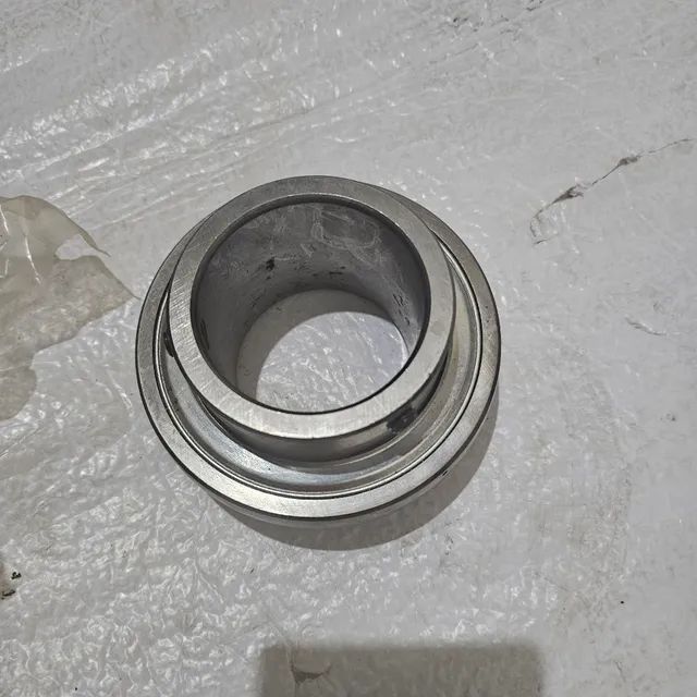 Rolamento UC213 novo sem uso