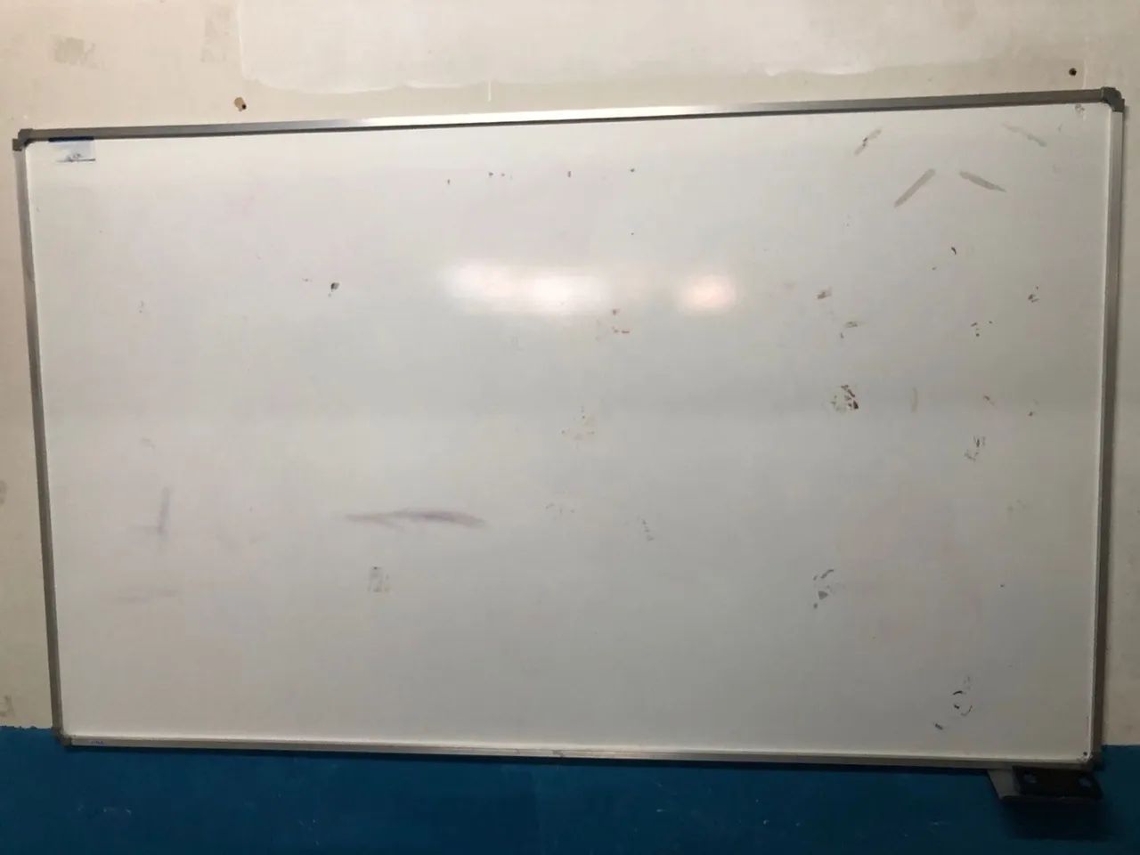 Quadro branco para escritório - R$ 200,00 