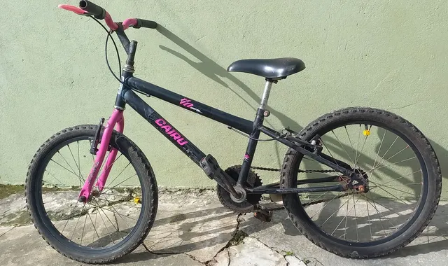 Vendo bicicleta de 120 Reis para criança de 4 a 6 anos.. Seria assi