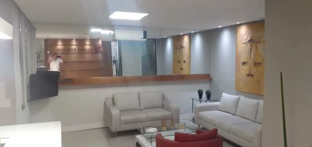 Casa comercial com 315 metros AC, 8 salas, 6 WC's, 3 vagas - Pq . Continental