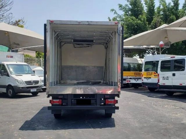 Iveco Daily 35s14 Baú Refrigerado  - Foto 6