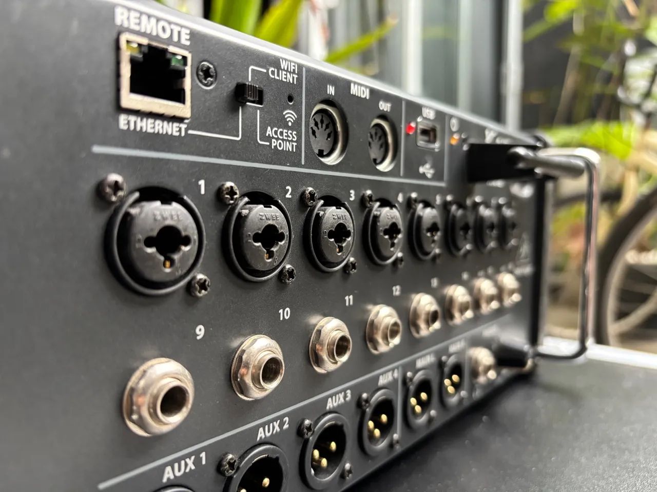 MESA BEHRINGER XR16 - 16 CANAIS DIGITAL - Foto 2