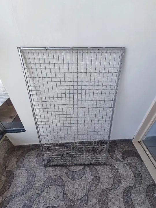 Kit de 4x Grades/Tela de Proteção de Janelas Aparafusável em Arame Galvanizada