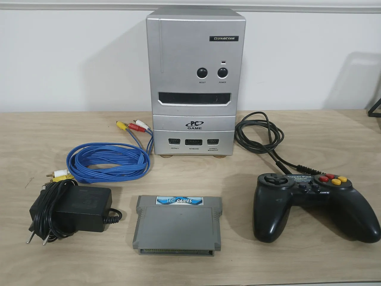 Console Dynacom PC Game com Jogos e Acessórios