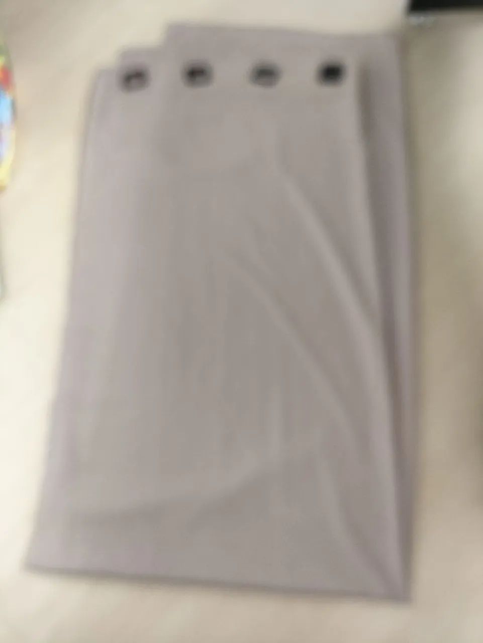 Cortinas  bege com ilhós - Foto 3