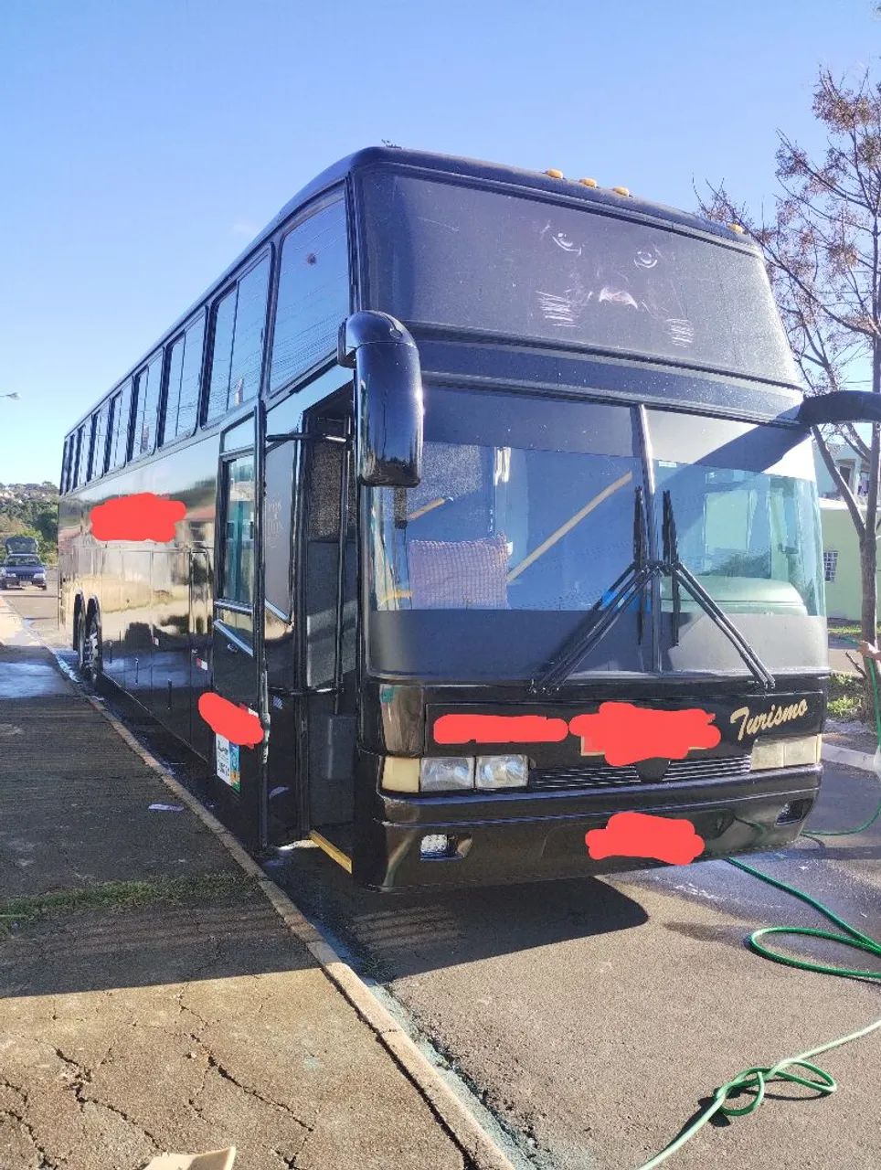 Vendo 02 ônibus em perfeito estado, rodando, manutenção em dia prontos para trabalhar. - Foto 2