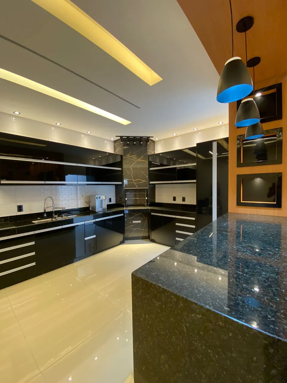 OPORTUNIDADE - Csa terrea com 3 suítes, 130m², à venda por R$ 640.000 - Setor Nova Vila -