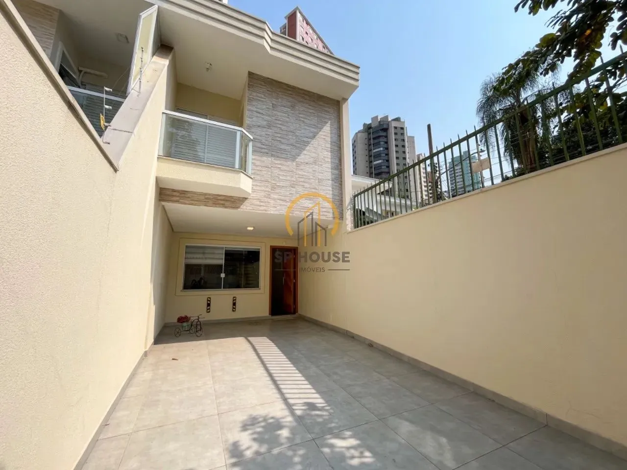 Casa para venda e locação na Vila Mariana, 3 quartos, 1 suíte, 2 vagas, 126m²
