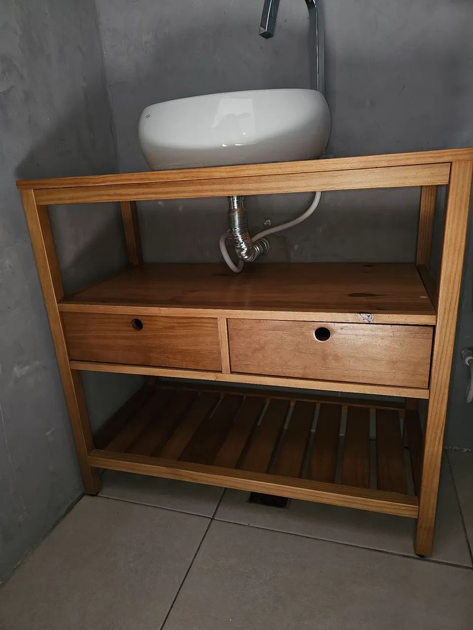 Armário de Banheiro em Madeira Lindíssimo - 80x40cm, completo com Cuba, torneira es