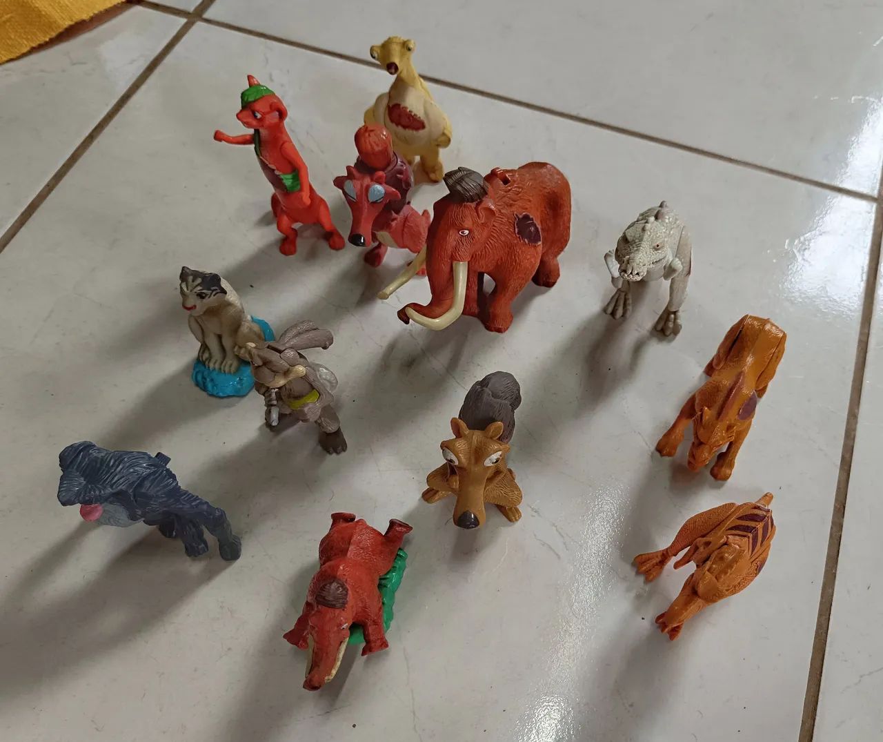 Bonecos Era do gelo - MC Donald's 2010 - Raros! - Foto 3