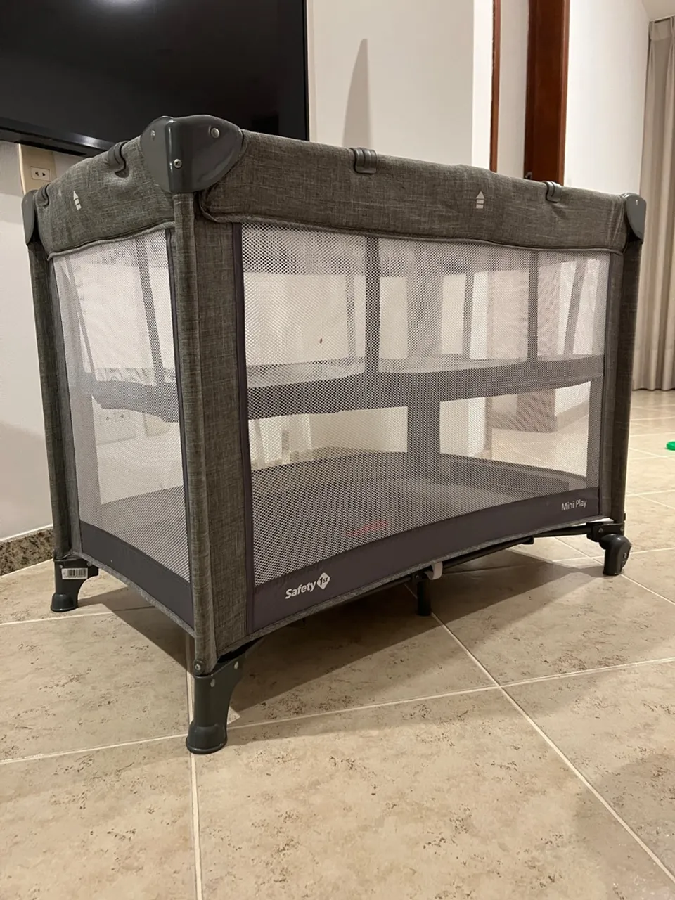Berço Safety 1st Mini Play Cinza