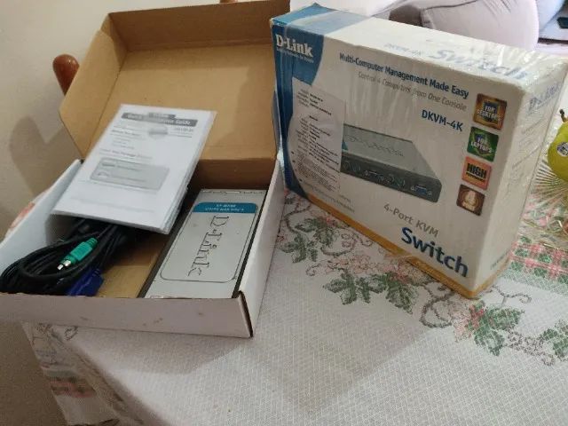 Switch KVM 4 portas D-Link DKVM-4K
