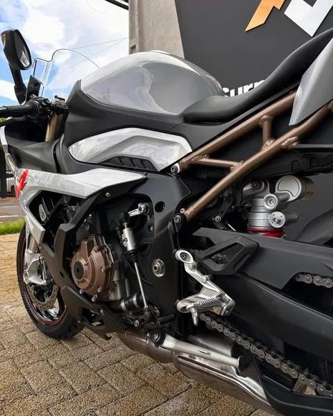 BMW S 1000 RR 2022 - Foto 10