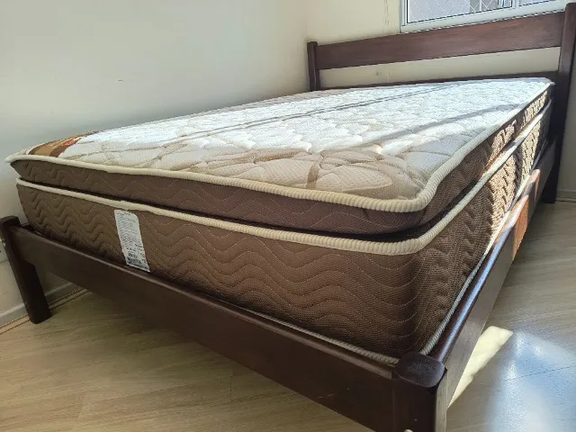Cama casal madeira maciça