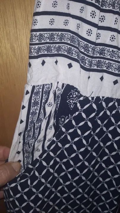 Macacão estampado azul e branco - Foto 3