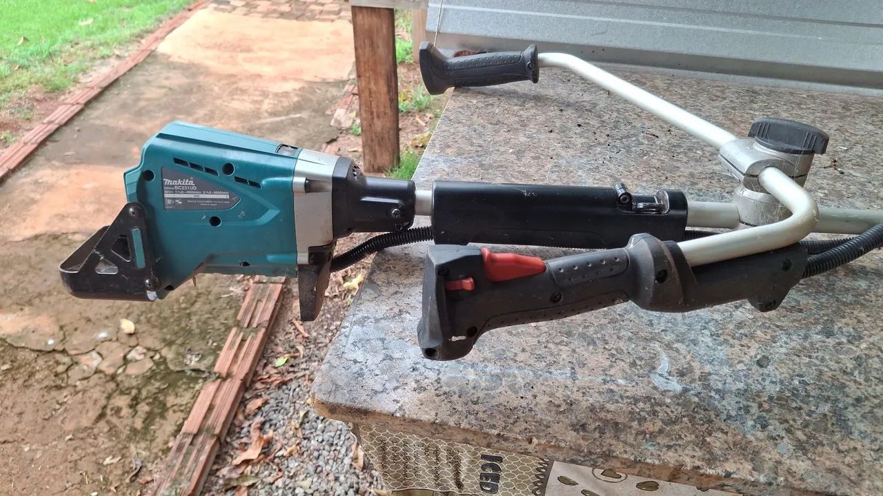 Roçadeira a bateria 36v Makita BC231UC - Foto 2