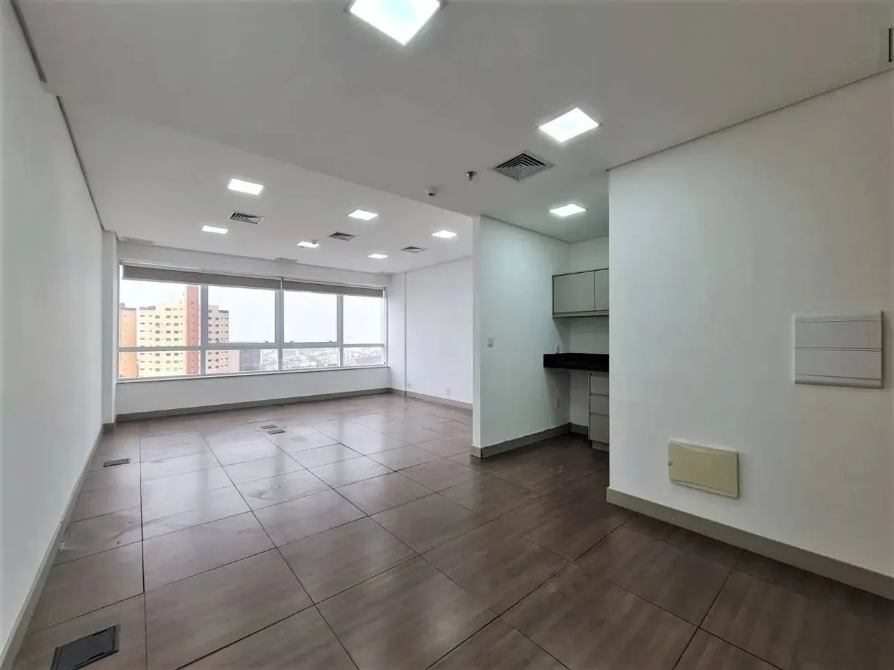 Aluguel Sala Comercial Navarro Building