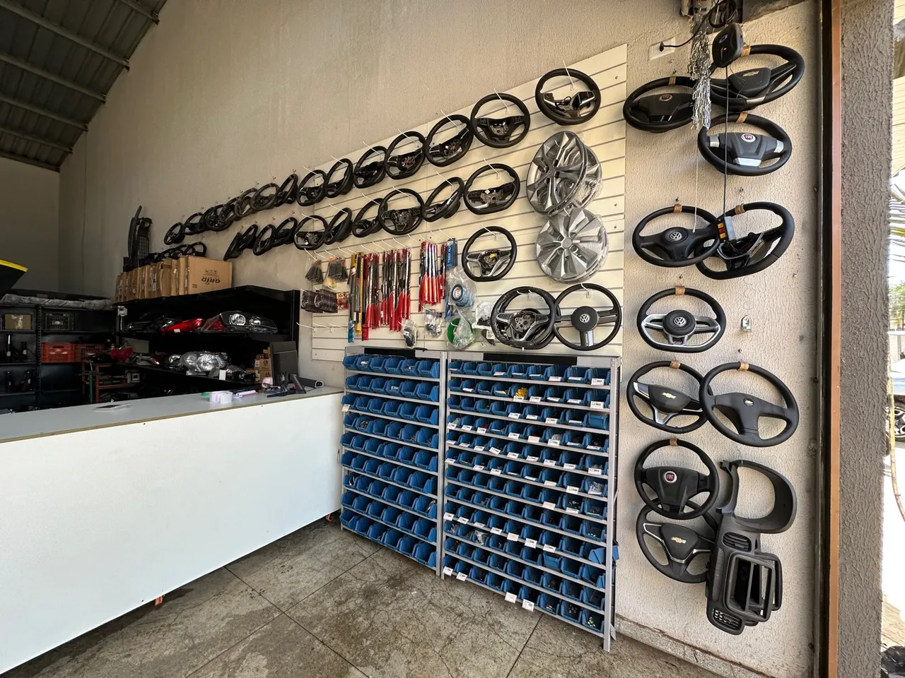 Vende se loja, na vila Mauá ao lado da mercado imports!!!