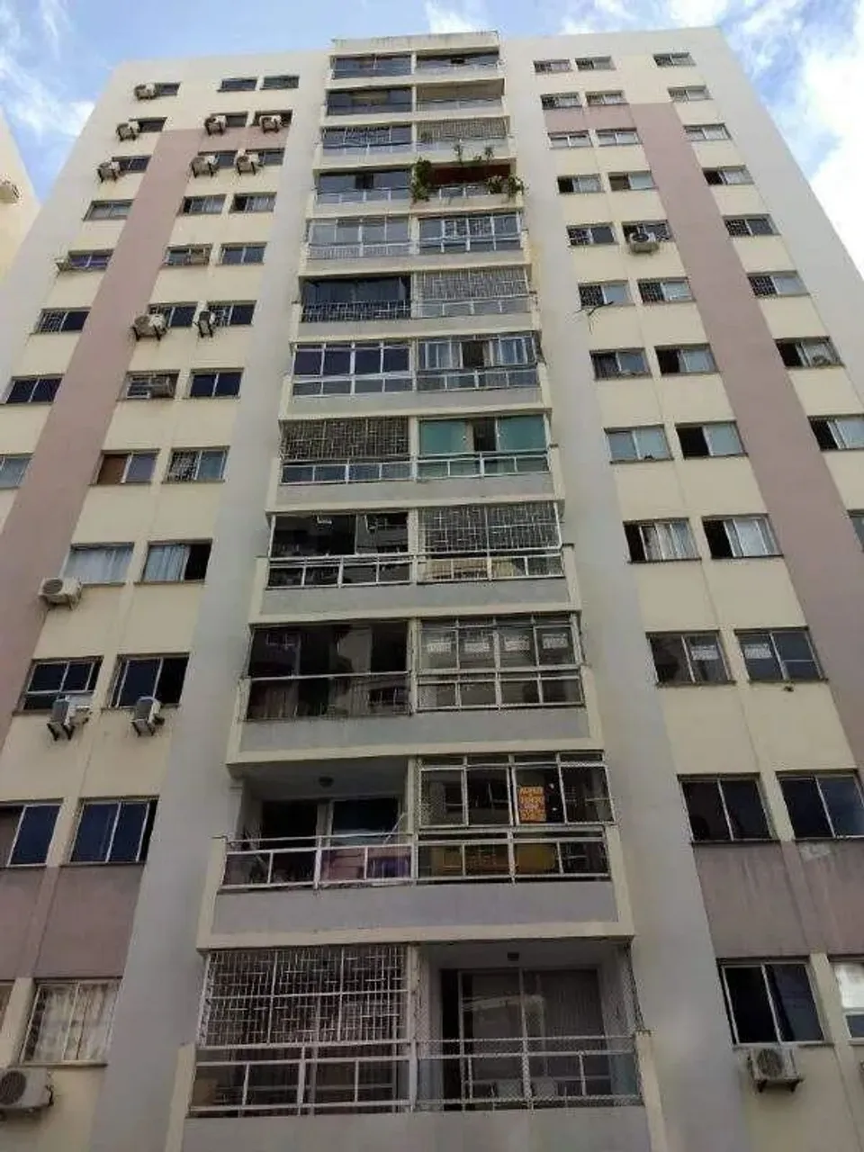 Apartamento Locado no Edificio Nice