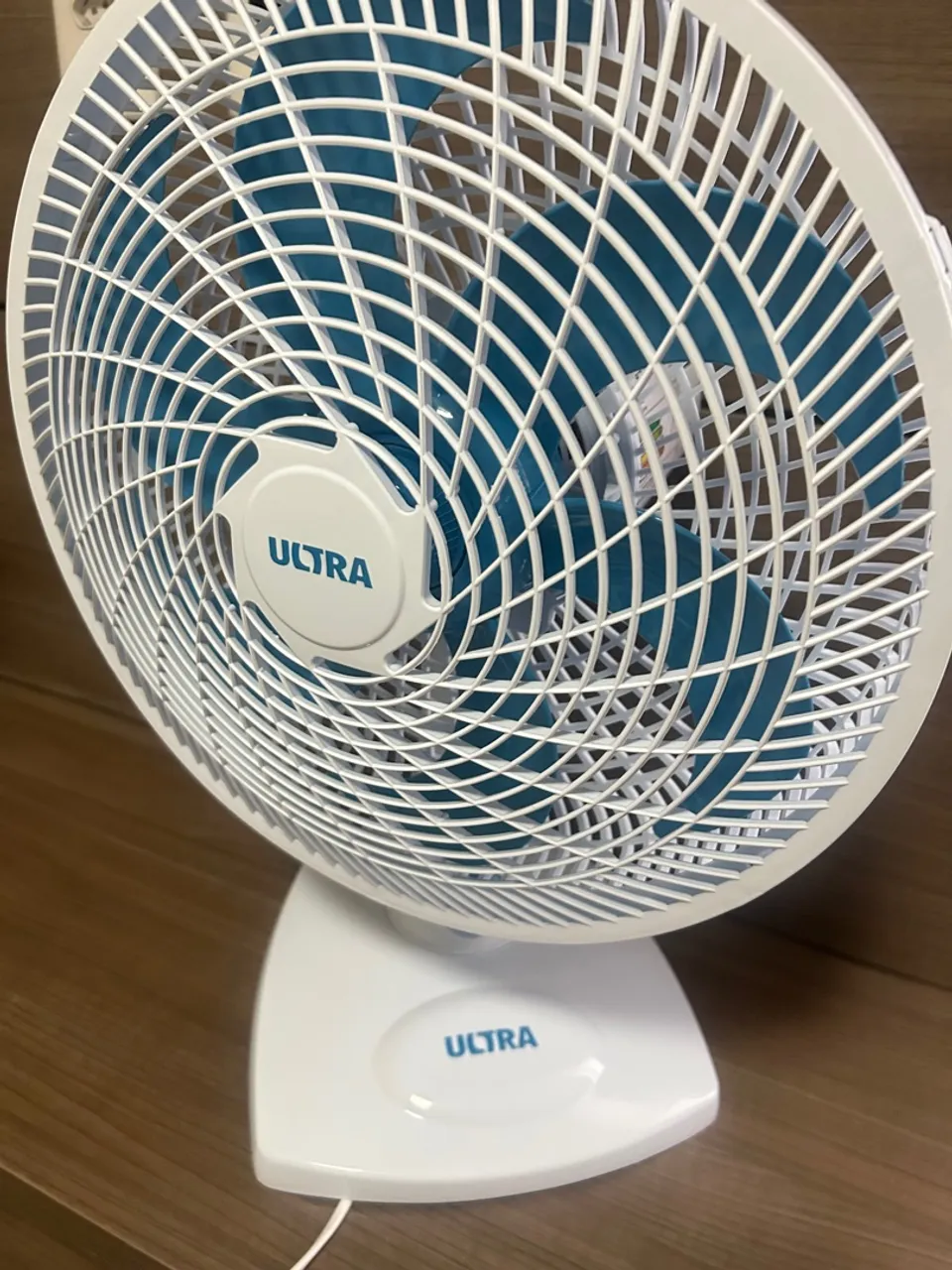 Ventilador Novo de Mesa Ultra - Conforto e Frescor! Novo!!