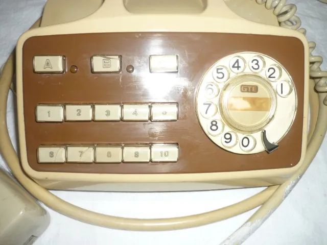 Central Telefonica Multtel C/teclas no Estado Usado Leia Descrição - Foto 4