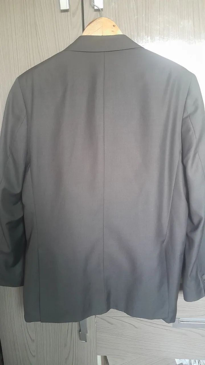 Terno e calça cinza chumbo 