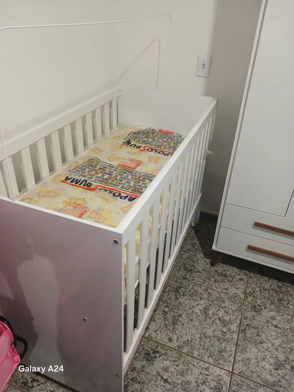 Berço sem uso comprado a 2 meses