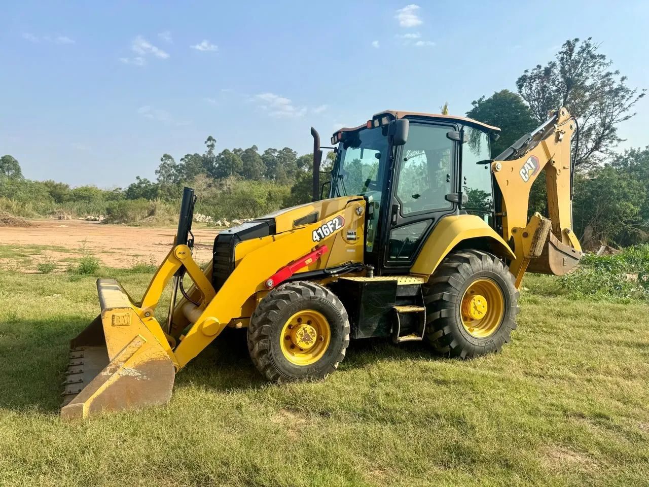416F RETROESCAVADEIRA CATERPILLAR