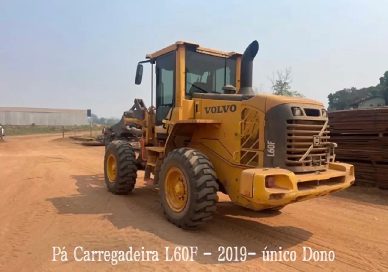 Pá carregadeira Volvo 2019 L60F