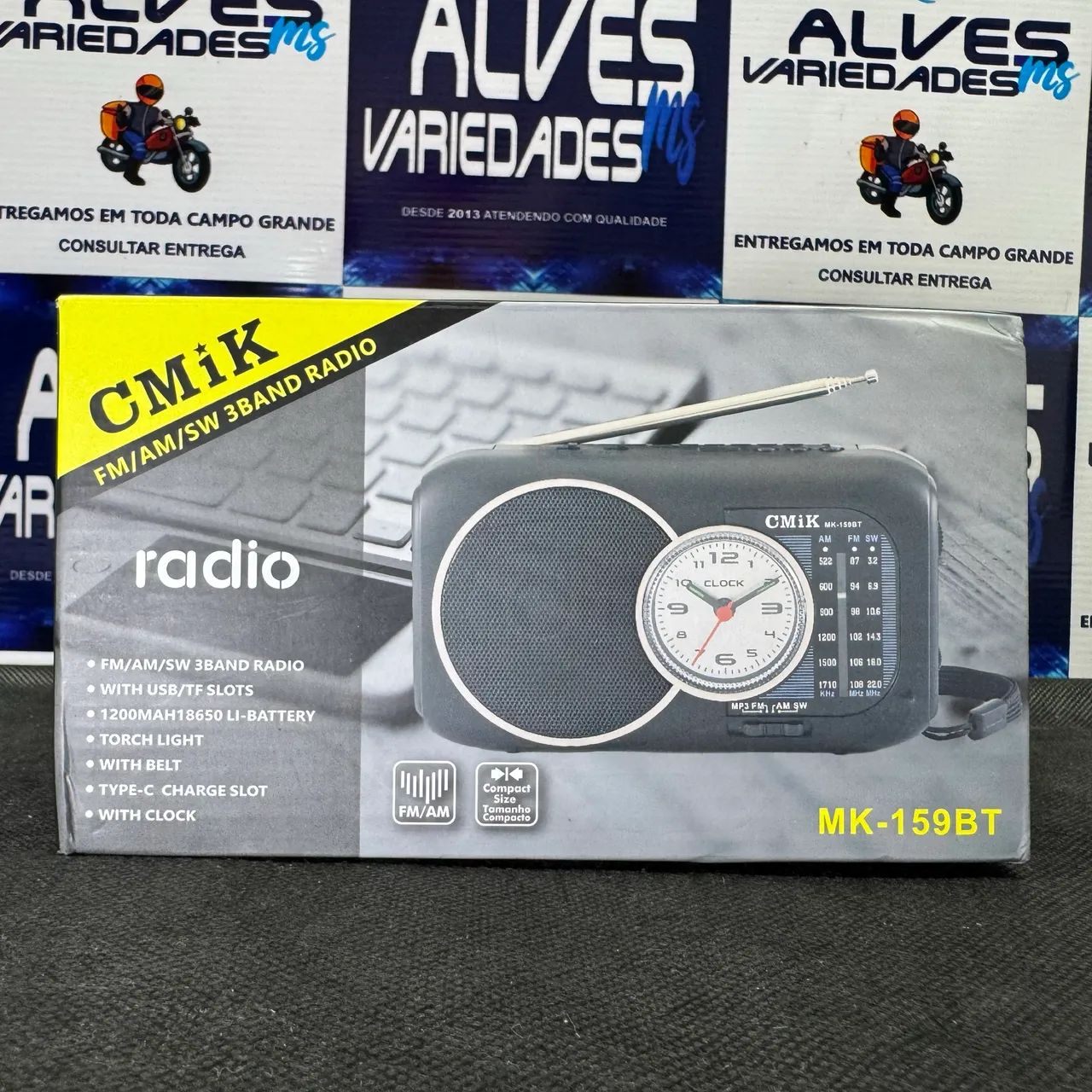 Rádio FM Retrô Bluetooth USB relógio e lanterna - Aparelhos de Som