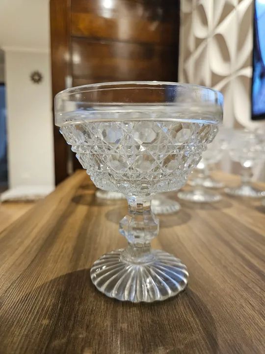 Jogo taca em vidro antiga  - Foto 2