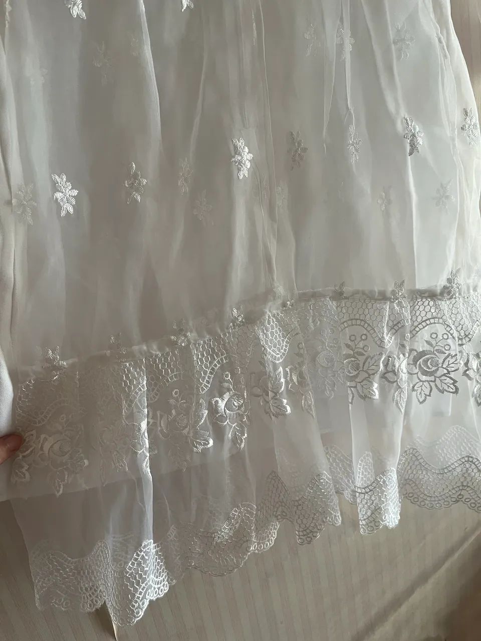 Vestido branco de renda  - Foto 4