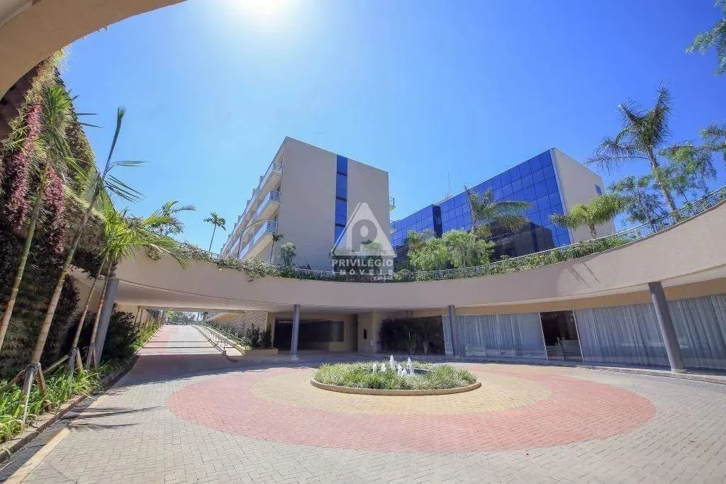 Duas salas comerciais com 50m² unificadas e 2 vagas de garagem em Condomínio comercial na