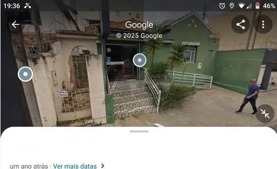 Casa com Prédio no Fundo - Região Central de Montes Claros/MG