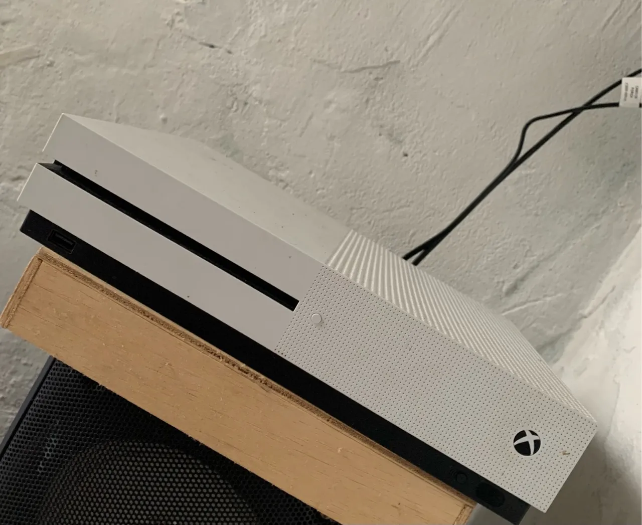 Vendo Xbox One S em perfeitas condições