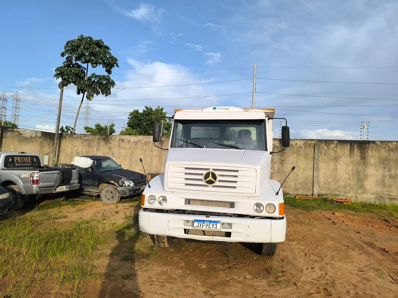 Caminhão Mercedes Benz 2008 Caçamba - Foto 2