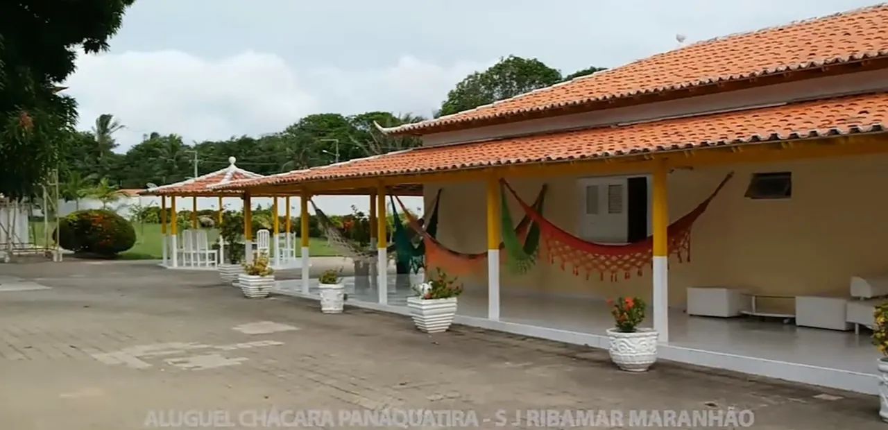 Fazenda/Sítio/Chácara na Praia de Panaquatira para aluguel. 10 suítes, área de lazer com p