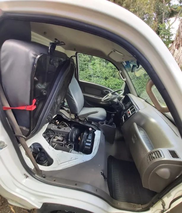 Caminhão HR / carroceria. Estado de 0 km! - Foto 4