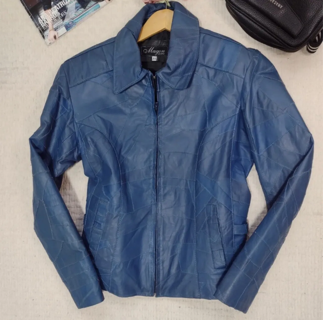 Jaqueta de Couro Azul Elegante
