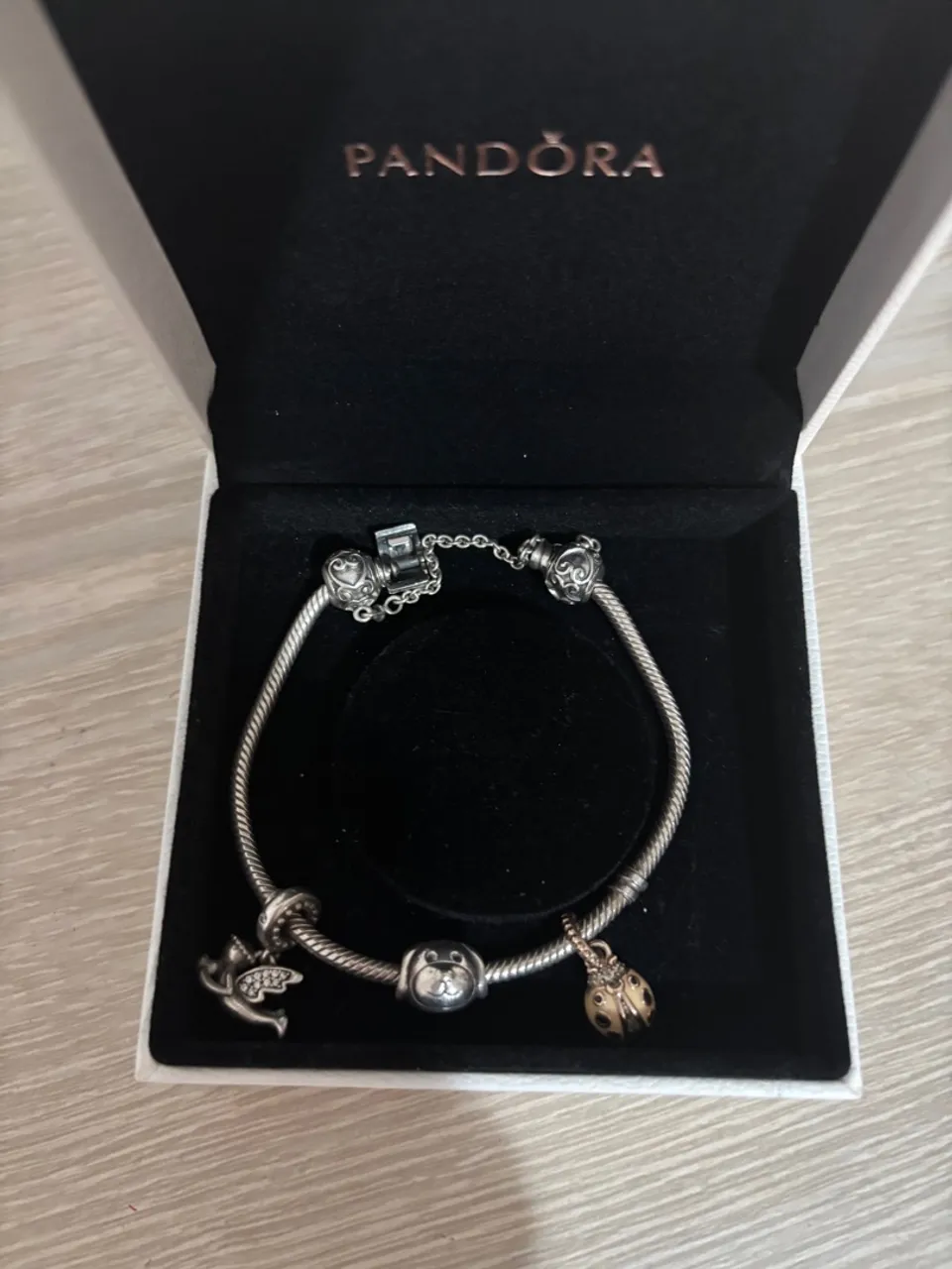 Pulseira Pandora Original com Berloques