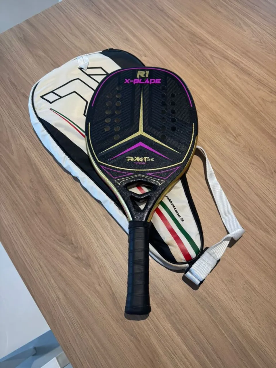Raquete de Beach Tennis Rakkettone R1 X-Blade
