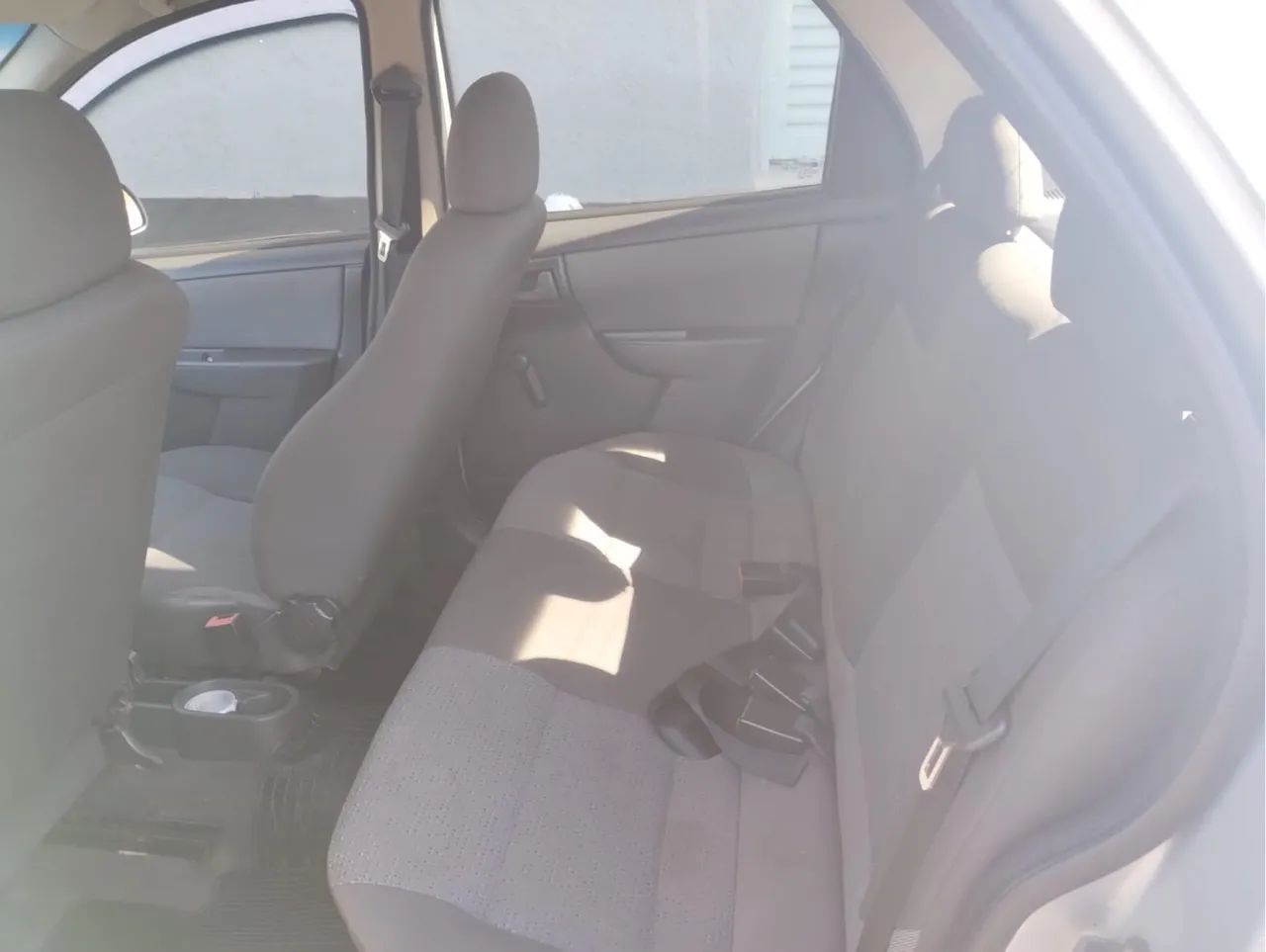 Vendo Celta 1.0 LT - Foto 2