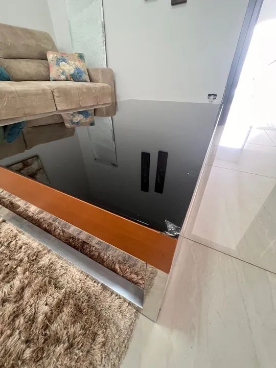 Mesa de Centro Moderna com Tampo de Vidro e Madeira - Foto 4