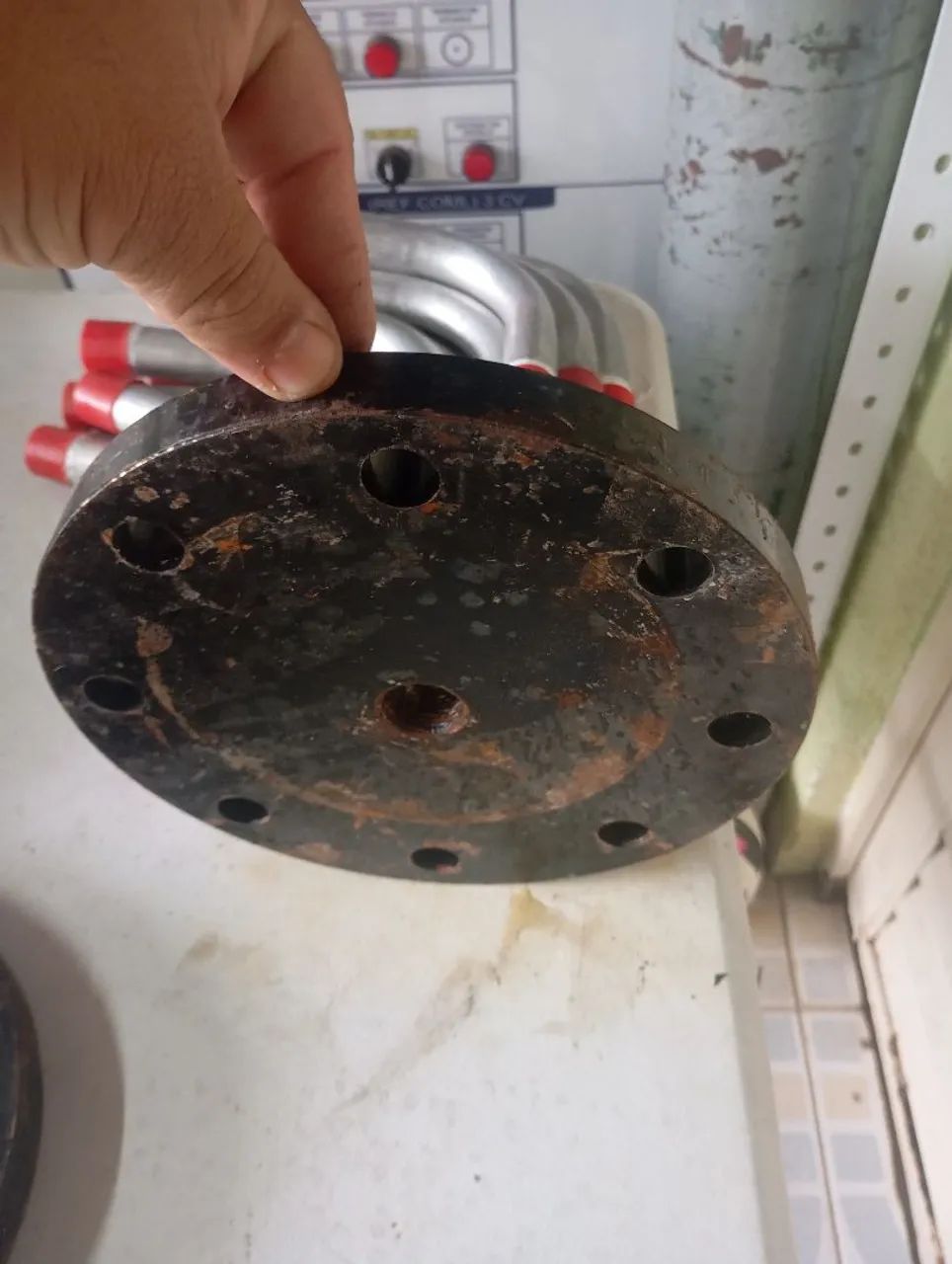 Flange 4 inches64276659160195121