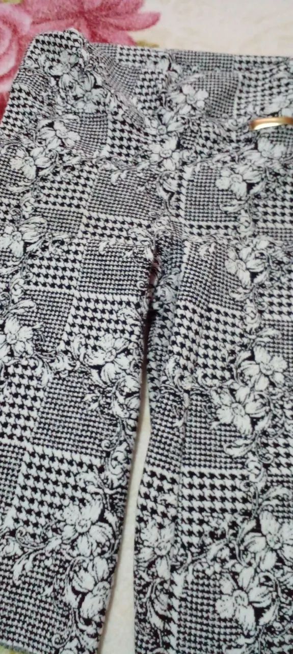 Calça Flare Estampada Elegante - Foto 4