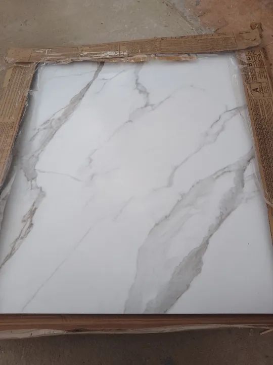 Vendo 2 peças de cerâmica arielle retificado 67x67 c - Foto 2