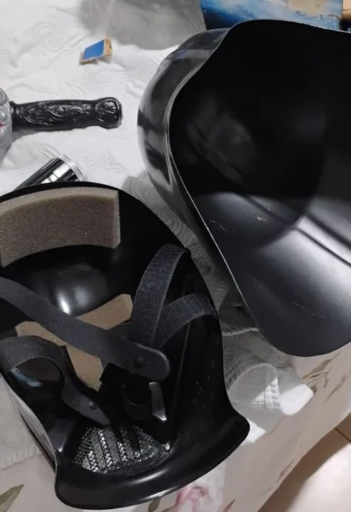 Máscara Darth Vader Star Wars e espada Original tudo Hasbro - Foto 3