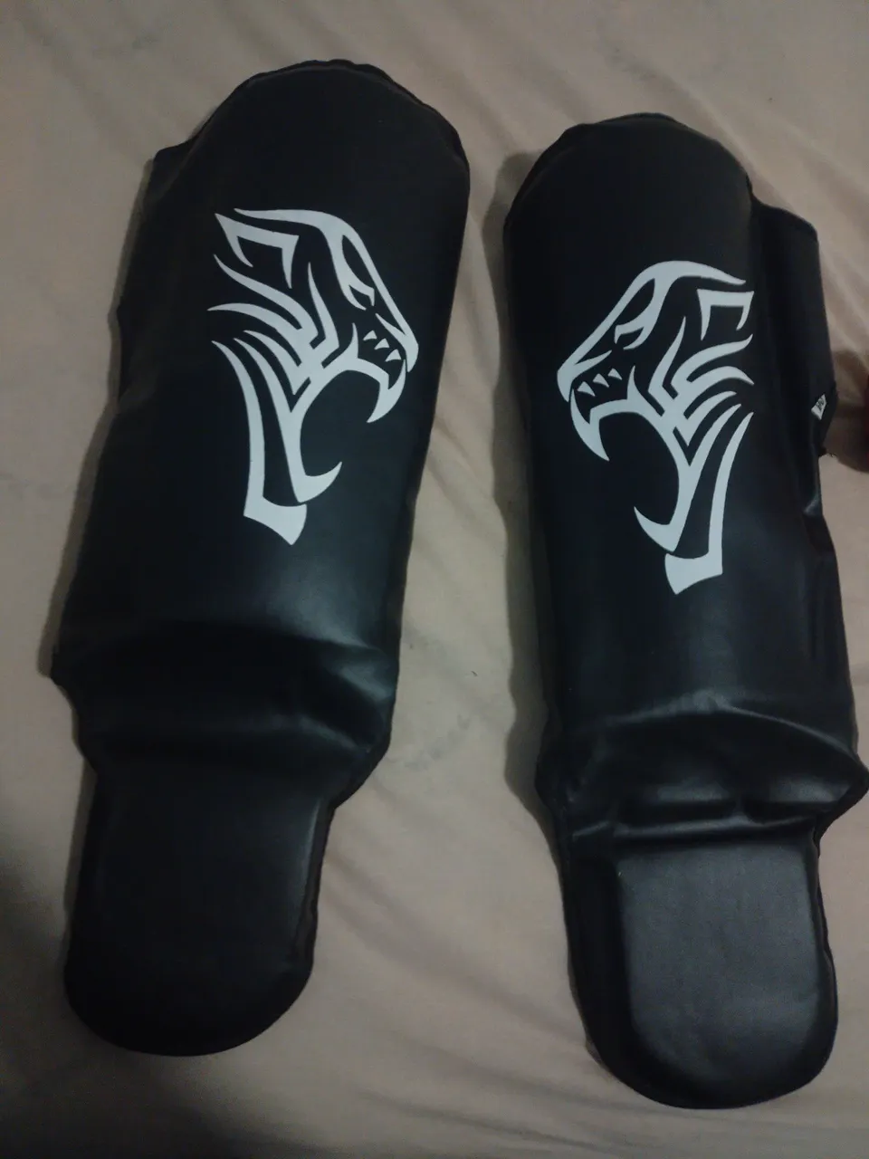 Canelas de proteção esportiva - Novas!