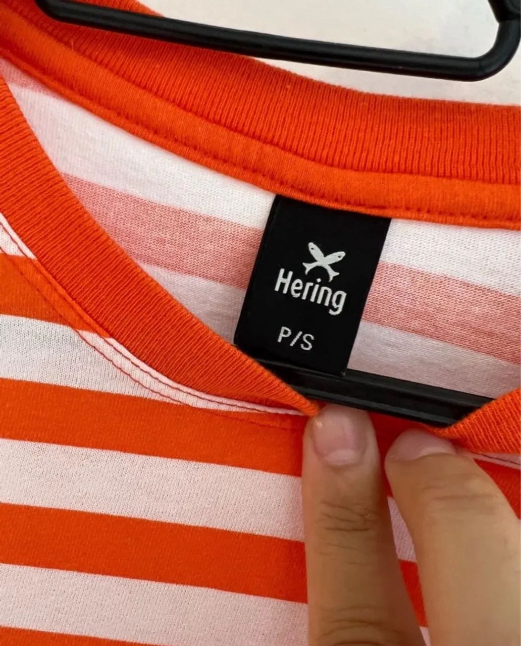 Camiseta Hering Listrada Laranja e Branca - Foto 2