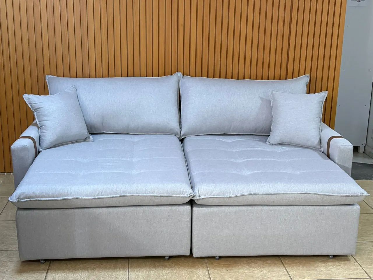 Sofá cama em linho 
